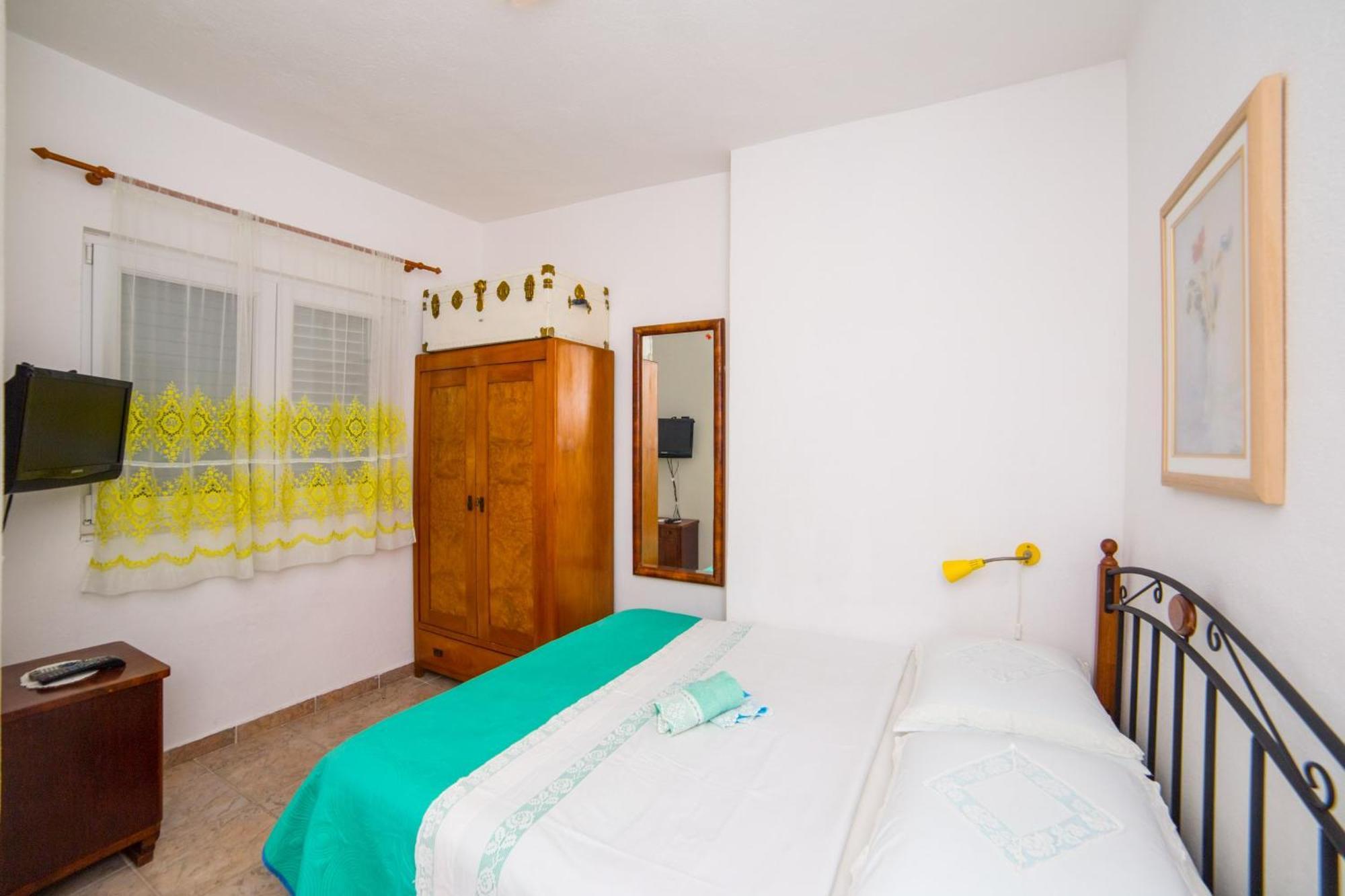 Apartmani Kala Podgora Cameră foto