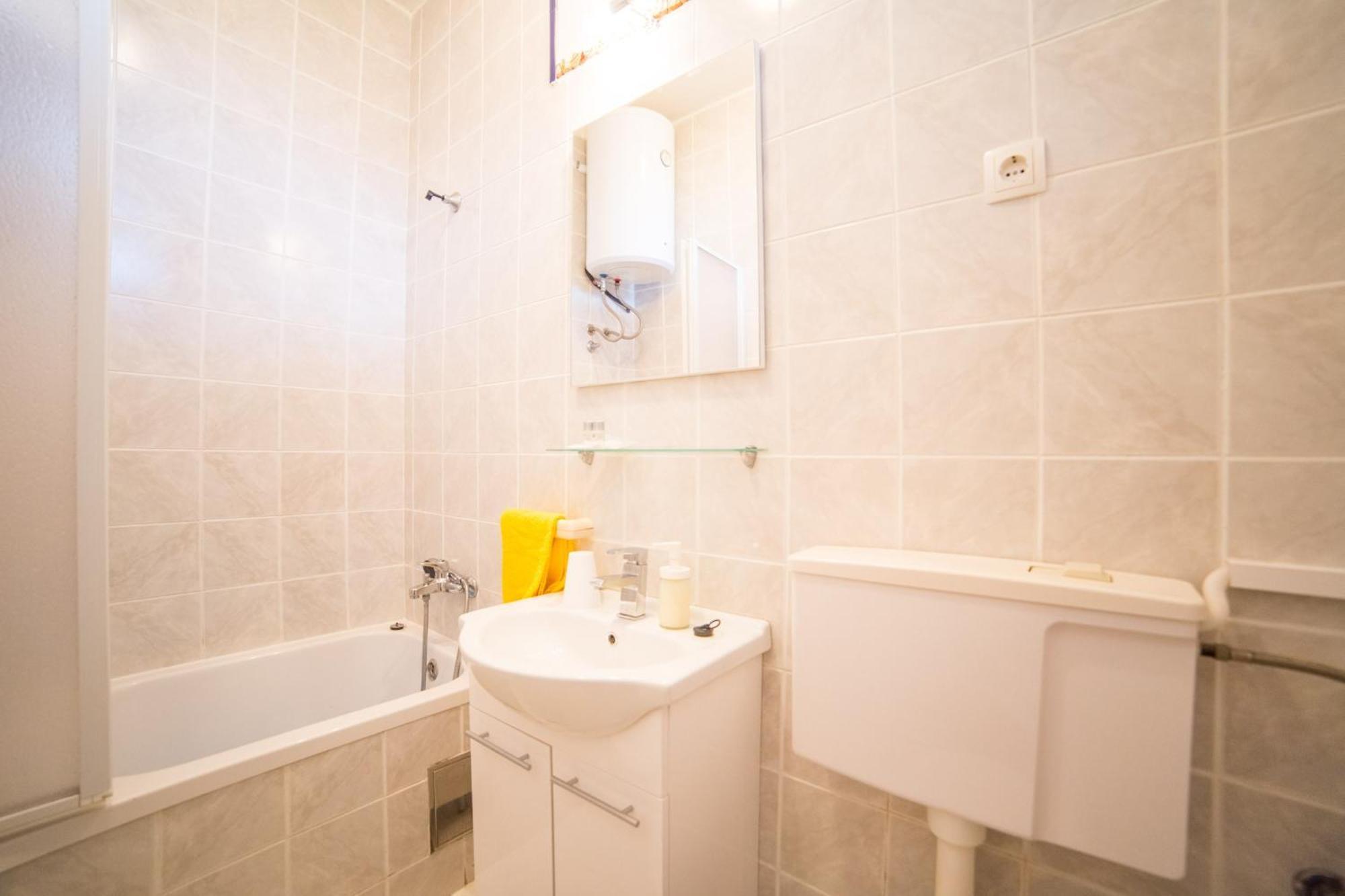Apartmani Kala Podgora Cameră foto